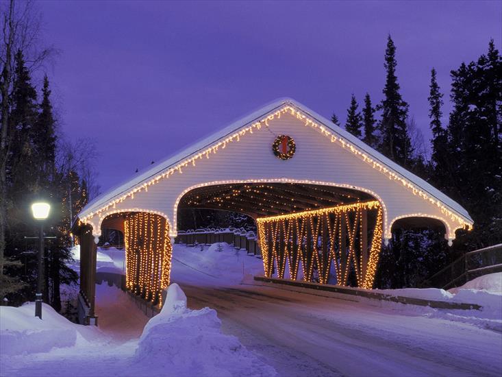 obrazki - Christmas Covered Bridge, Alaska.jpg